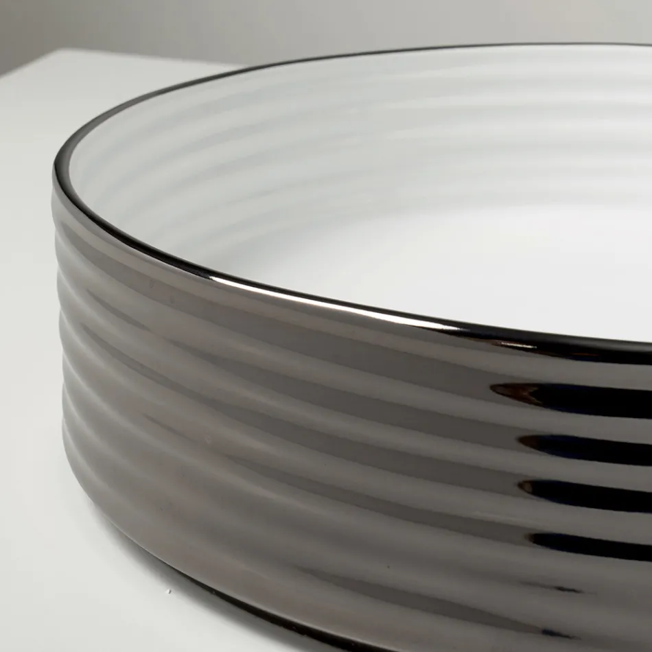 Bordvask i bølget porcelæn stentøj fremstillet i Italien - Vibrazione Viadurini