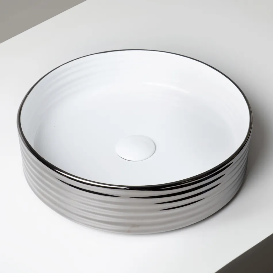 Bordvask i bølget porcelæn stentøj fremstillet i Italien - Vibrazione Viadurini
