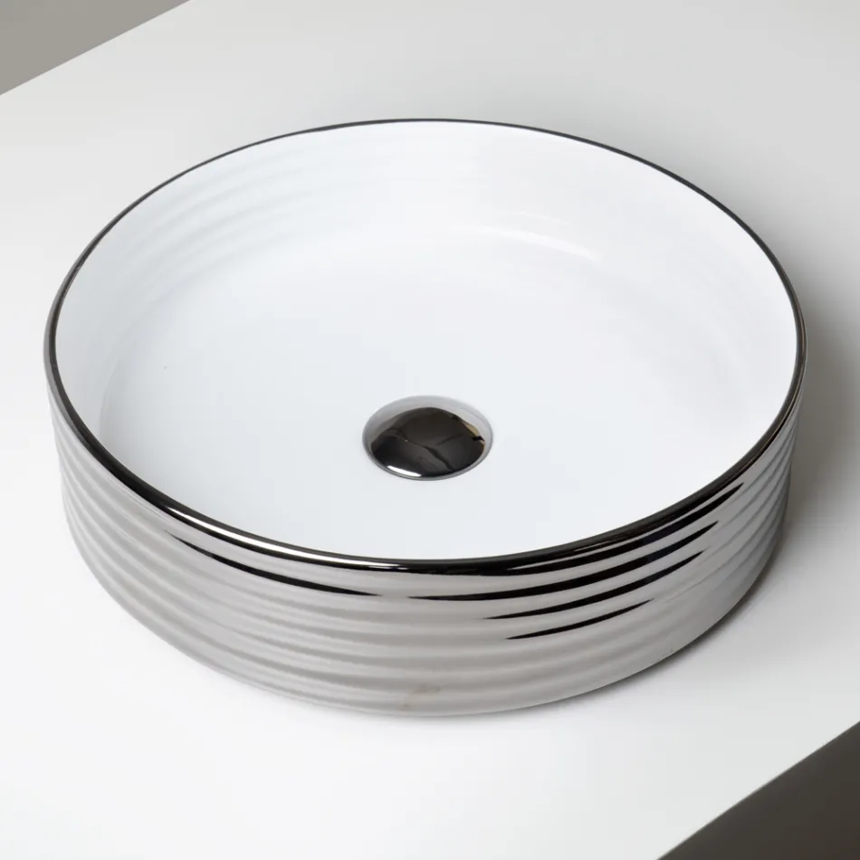 Bordvask i bølget porcelæn stentøj fremstillet i Italien - Vibrazione Viadurini