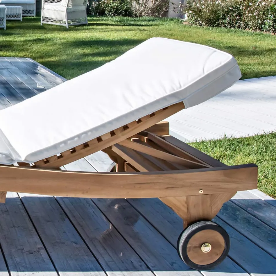 Udendørs solseng i naturlig teak - Yggdrasil Viadurini