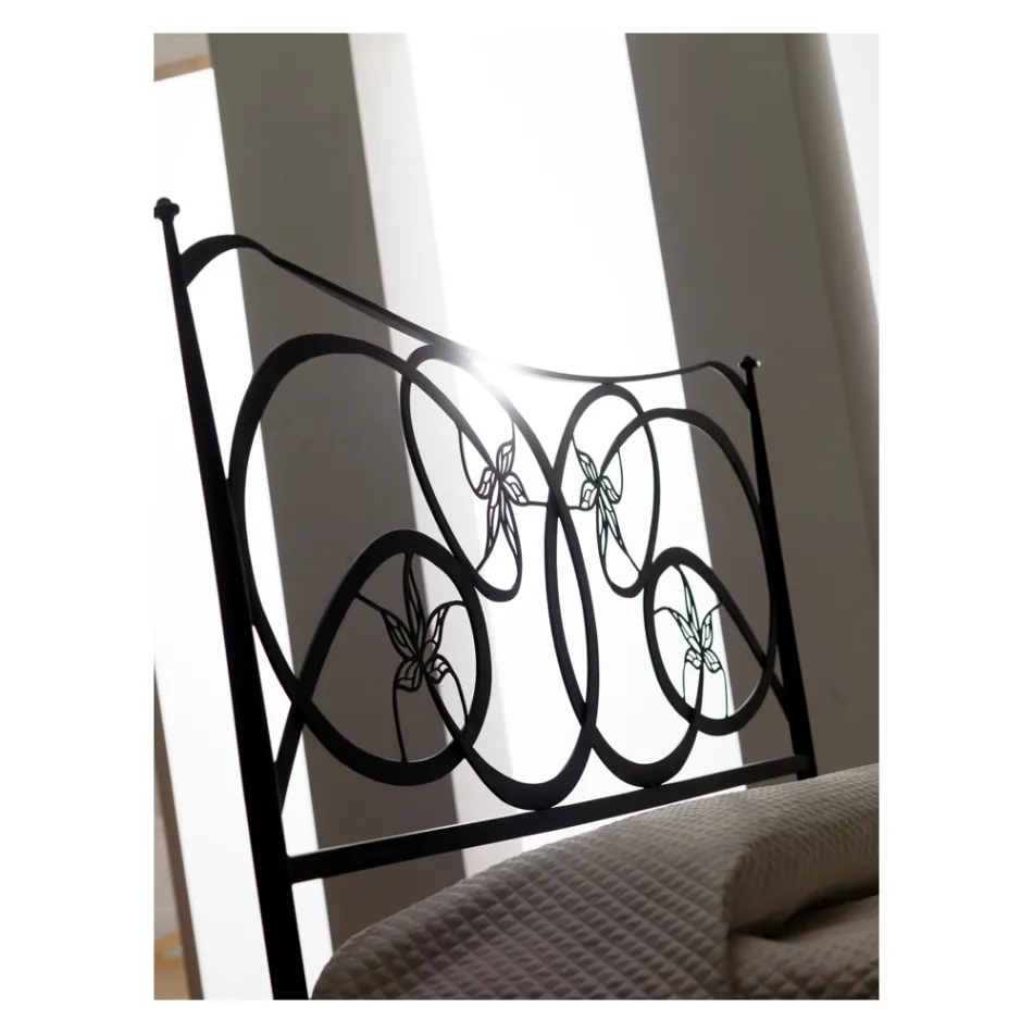 Dobbeltseng med puder, madras og 2 sengeborde Made in Italy - Natural Viadurini