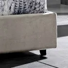 Moderne design dobbeltseng med plisseret eller quiltet sengegavl - Alano Viadurini