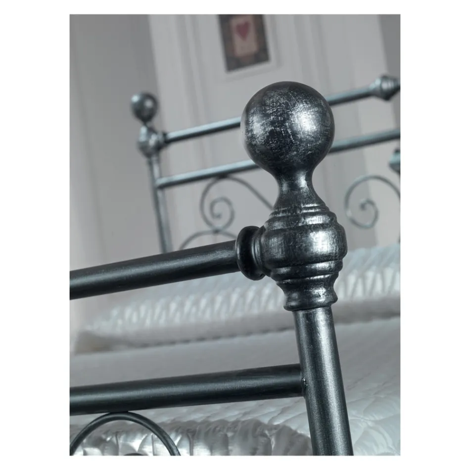 Dobbeltseng i sort sølv rørformet jern lavet i Italien - geometri Viadurini