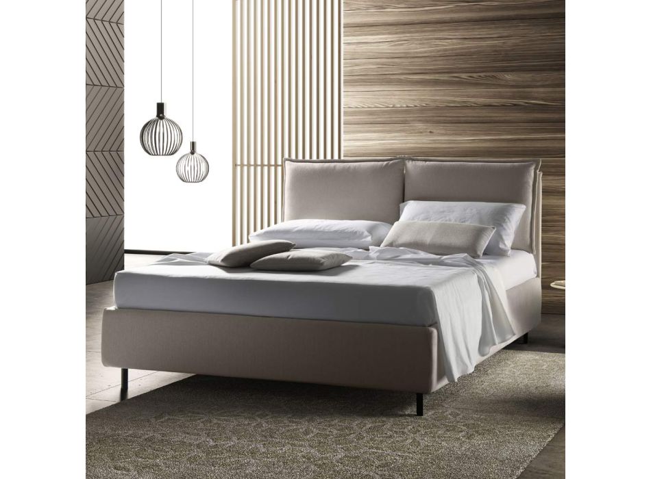 Moderne dobbeltseng med polstret sengegavl lavet i Italien - Ernesta Viadurini
