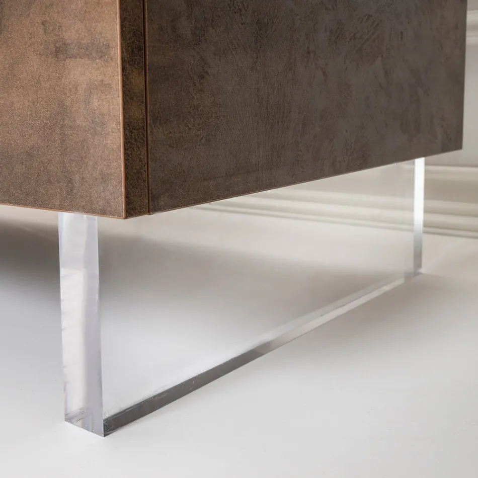 Skænk med 2 døre og 2 centrale åbne rum i melamin Fremstillet i Italien - Minnie Viadurini