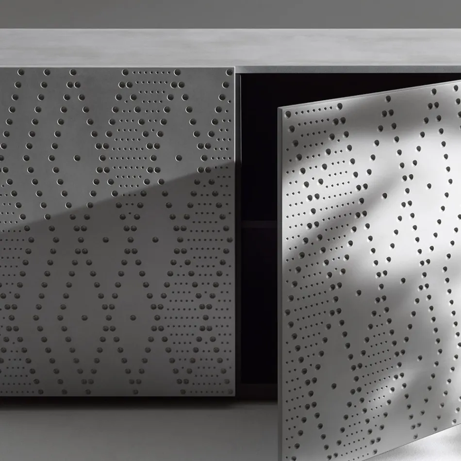 Skænk med 3 døre og 3 indvendige hylder, dekoration i støberaluminium - Scorpion Viadurini