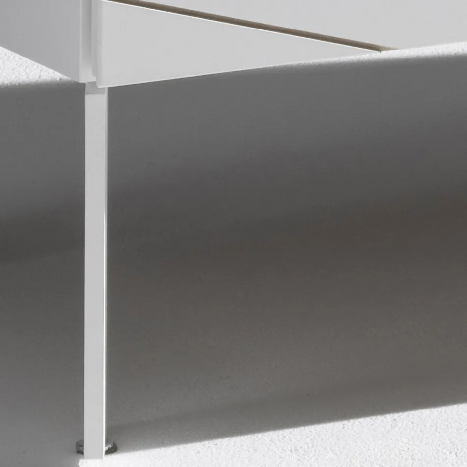 Skænk med 3 døre i malet træagglomerat - Ariete Viadurini