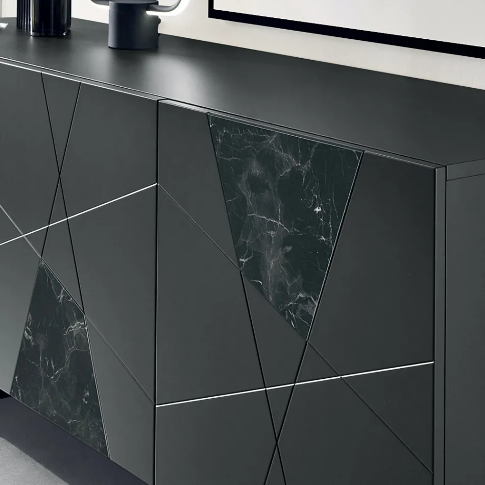 Skænk med 3 døre i lakeret MDF med pantograf og marmorlignende glasindsatser - Danila Viadurini