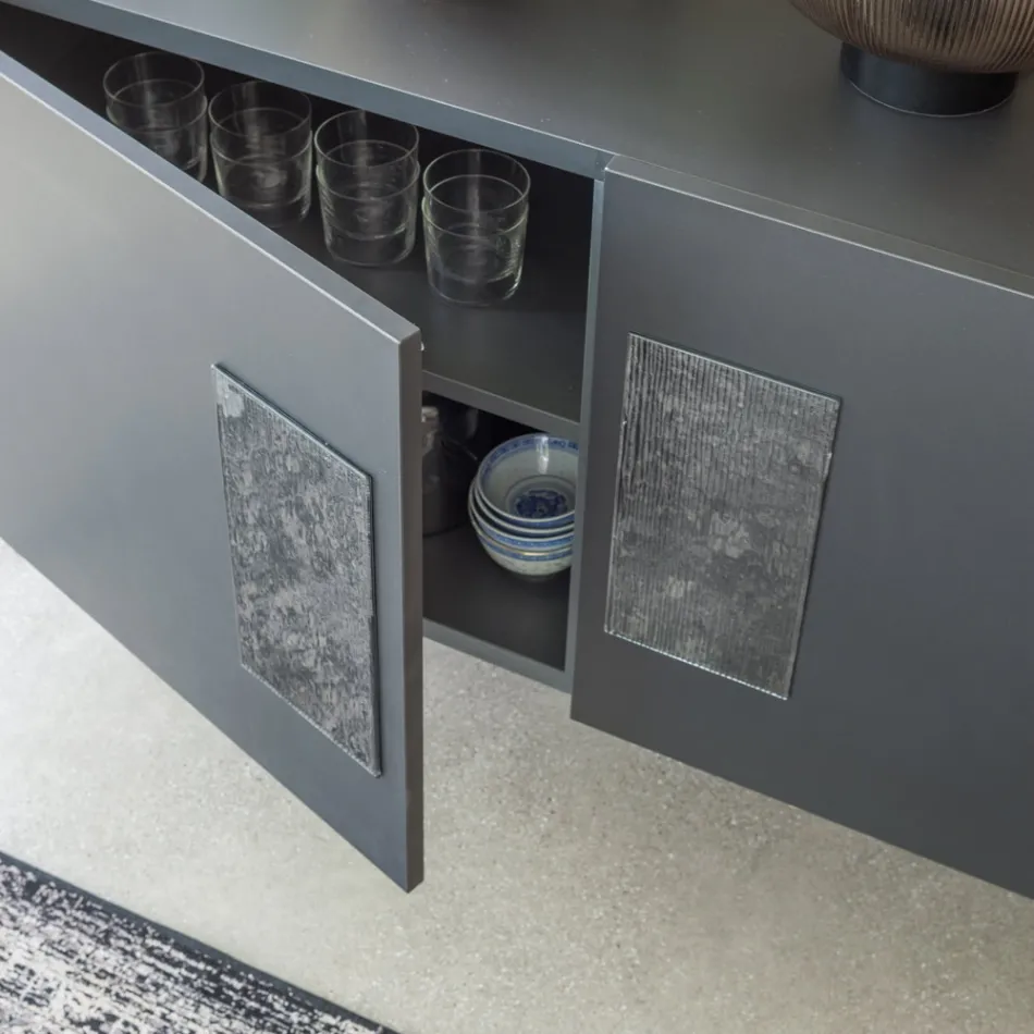 Stue skænk med 2 eller 3 låger og glasindsatser Made in Italy - Olivo Viadurini