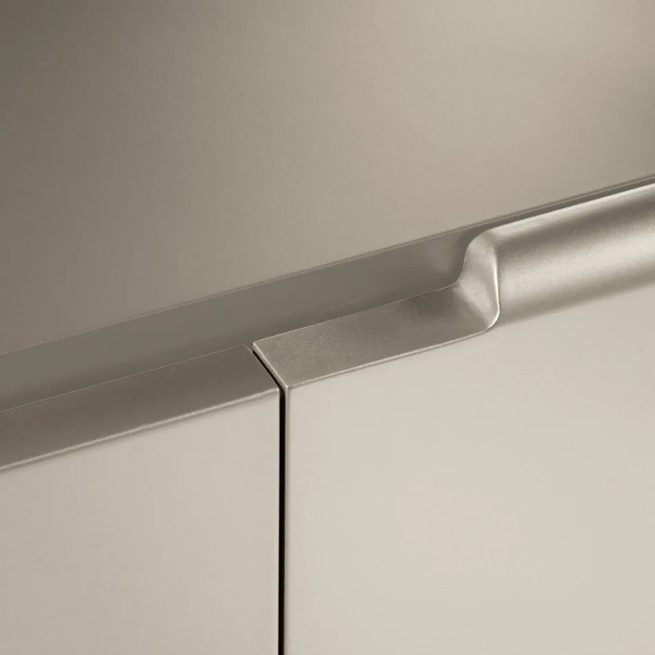 Stue skænk med 3 døre i nikkelfinish Made in Italy - Foglio Viadurini