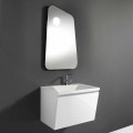 Badeværelse med vask og designer spejl i træ og mineral marmor - Fausta