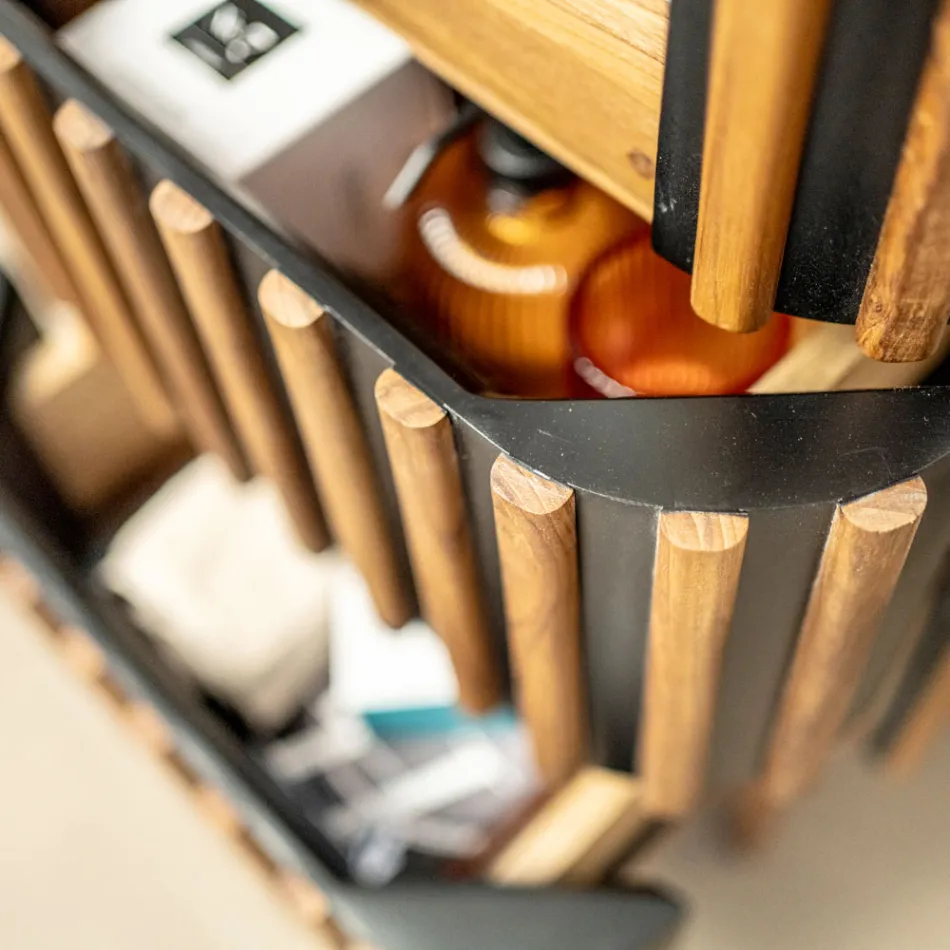 Søjlebadeværelsesskab lavet af massiv teak og mahogni - Plumeria Viadurini