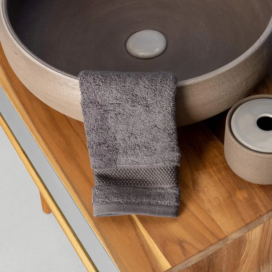 Fritstående badeværelsesskab i naturlig teaktræ med grå farvestøtte - Gatien Viadurini