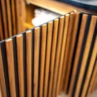 Håndlavet badeværelsesskab af massiv teak og mahogni - Heliconia Viadurini