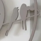 Stort moderne vægur i farvet rundt træ - Fugle Viadurini