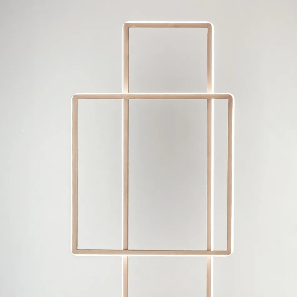 Design LED gulvlampe i guld eller sølvmalet metal - Formel Viadurini