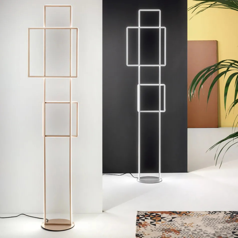 Design LED gulvlampe i guld eller sølvmalet metal - Formel Viadurini