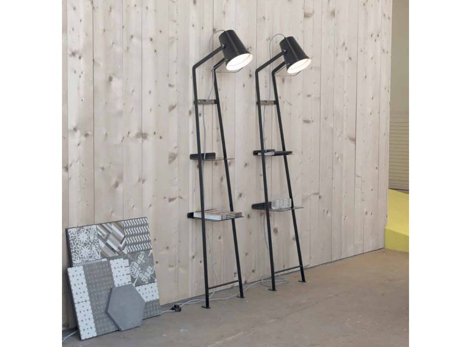 Stue gulvlampe i hvid eller mat sort metal med hylder - Butler Viadurini