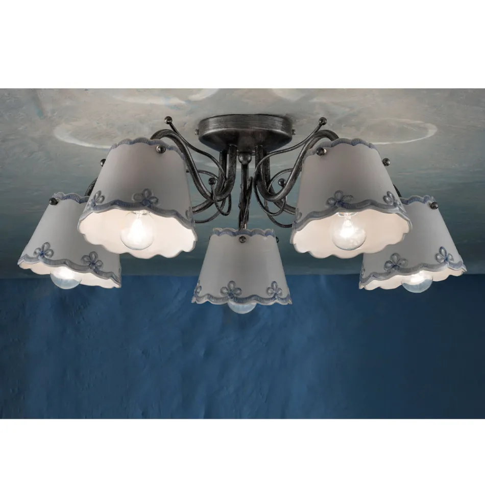 Loftslampe med 3 eller 5 lys i håndmalet broderieffekt Keramik - Ravenna Viadurini