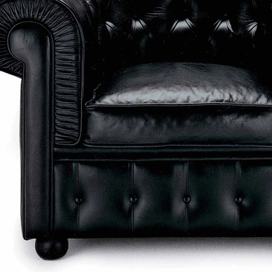 Klassisk lænestol dækket i læder med træfødder fremstillet i Italien - Idra Viadurini