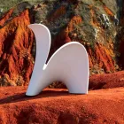 Designfarvet plastik udendørs eller indendørs lænestol - Lily af Myyour Viadurini