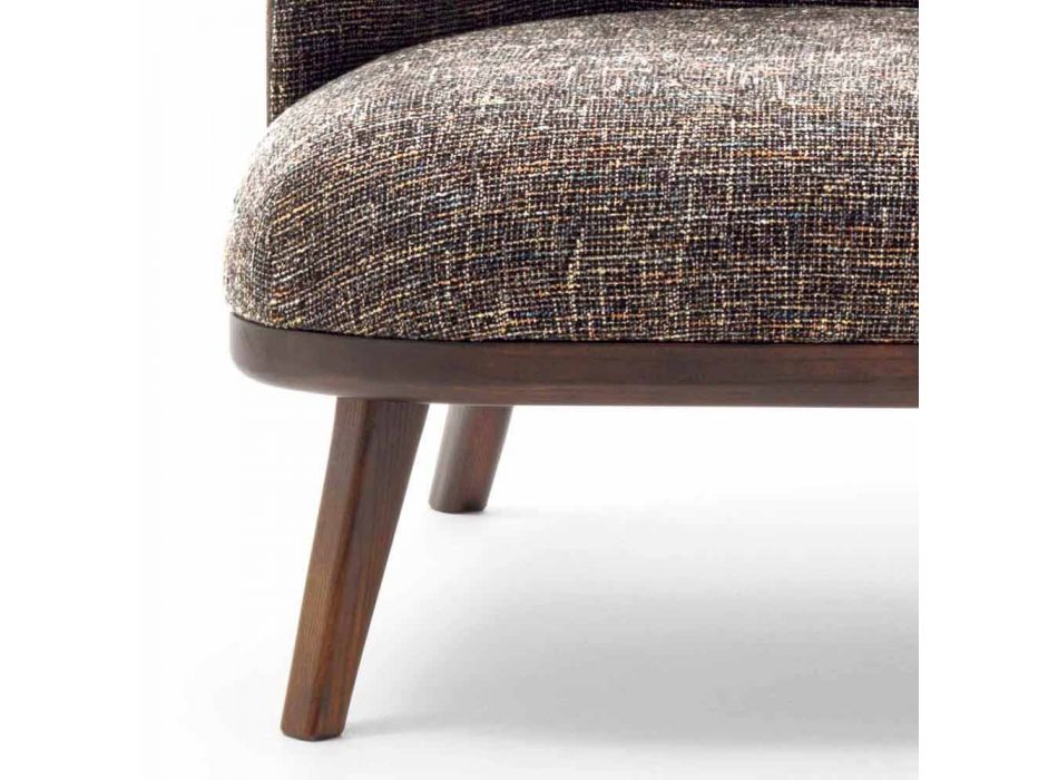 Stof lounge stol med massivt træ base fremstillet i Italien - Pepina Viadurini