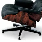 Drejelig lænestol dækket i læder med fodstøtte fremstillet i Italien - Maestrale Viadurini