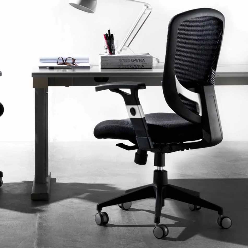 Halvvejs og moderne operativ drejelig lænestol i sort mesh - Simona Viadurini