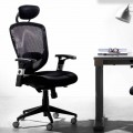 Retningsbestemt og operationel roterende moderne sort stol - Simona