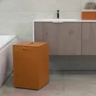 Vasketøjskurv på en kvadratisk base Læder David, lavet i Italien Viadurini