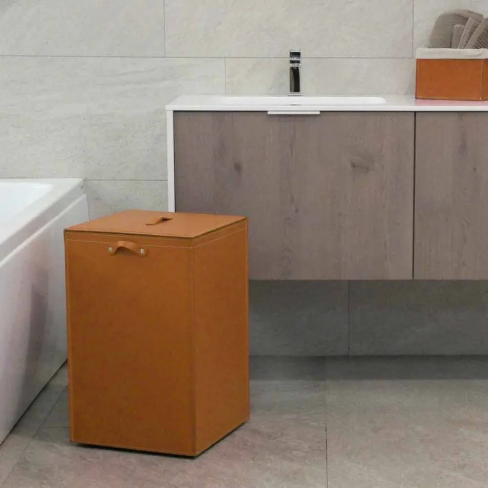 Vasketøjskurv på en kvadratisk base Læder David, lavet i Italien Viadurini