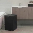 Vasketøjskurv på en kvadratisk base Læder David, lavet i Italien Viadurini