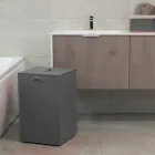 Vasketøjskurv på en kvadratisk base Læder David, lavet i Italien Viadurini