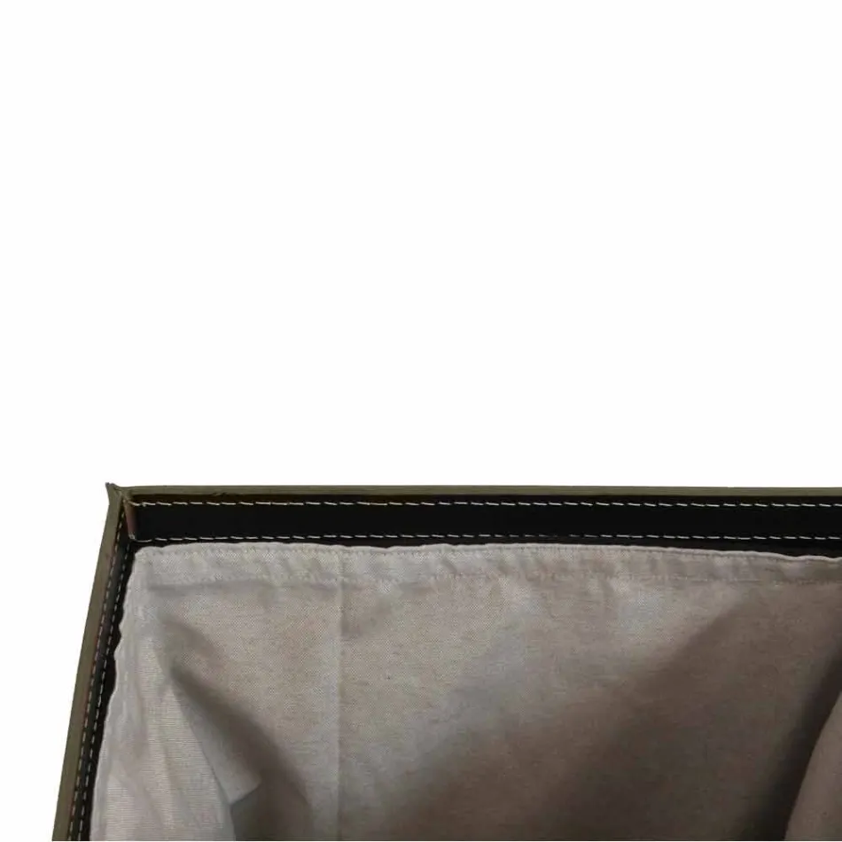 Vasketøjskurv i læder med en rektangulær base design Peter Viadurini