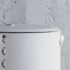 Oval vasketøjskurv i Riky regenereret læder lavet i Italien Viadurini