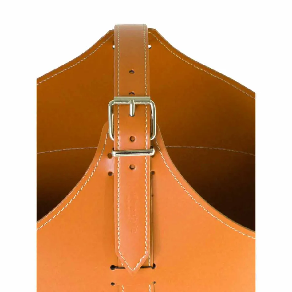 Portalegna fra interiør med hjul i en moderne regenereret læder Fabia Viadurini