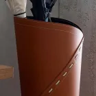 Moderne paraply står i regenereret Katrina læder, lavet i Italien Viadurini