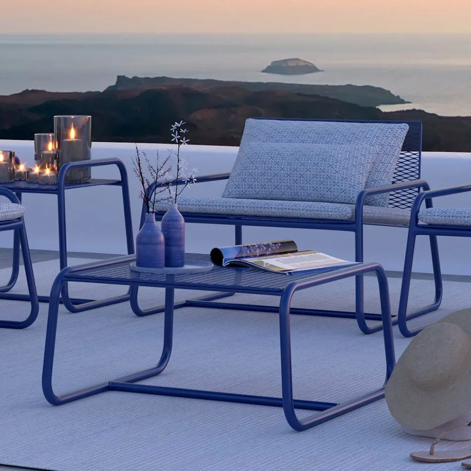 Puf sofabord til haven Design i farvet metal lavet i Italien - Karol Viadurini