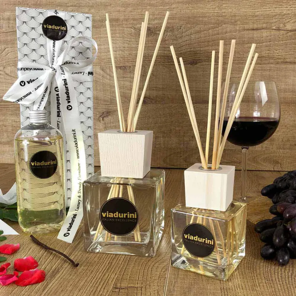 Room Fragrance Oud Wood 500 ml med Sticks - Ventodisardegna Viadurini