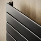 Enkelt hydraulisk køler i sort kulstofstål Fremstillet i Italien - Ciro Viadurini