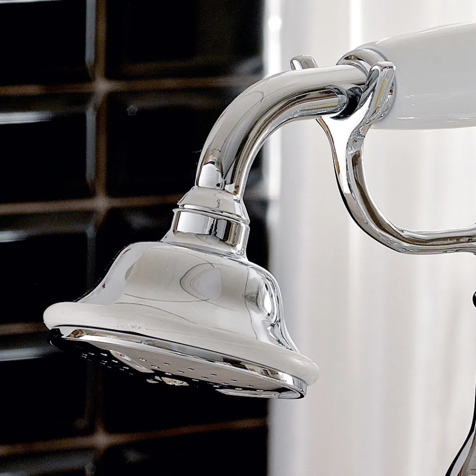 Gulvstående badekararmatur med messinghåndbruser fremstillet i Italien - Noriana Viadurini