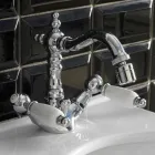 Klassisk enkelthuls bidethane med håndlavede messinggreb - Noriana Viadurini