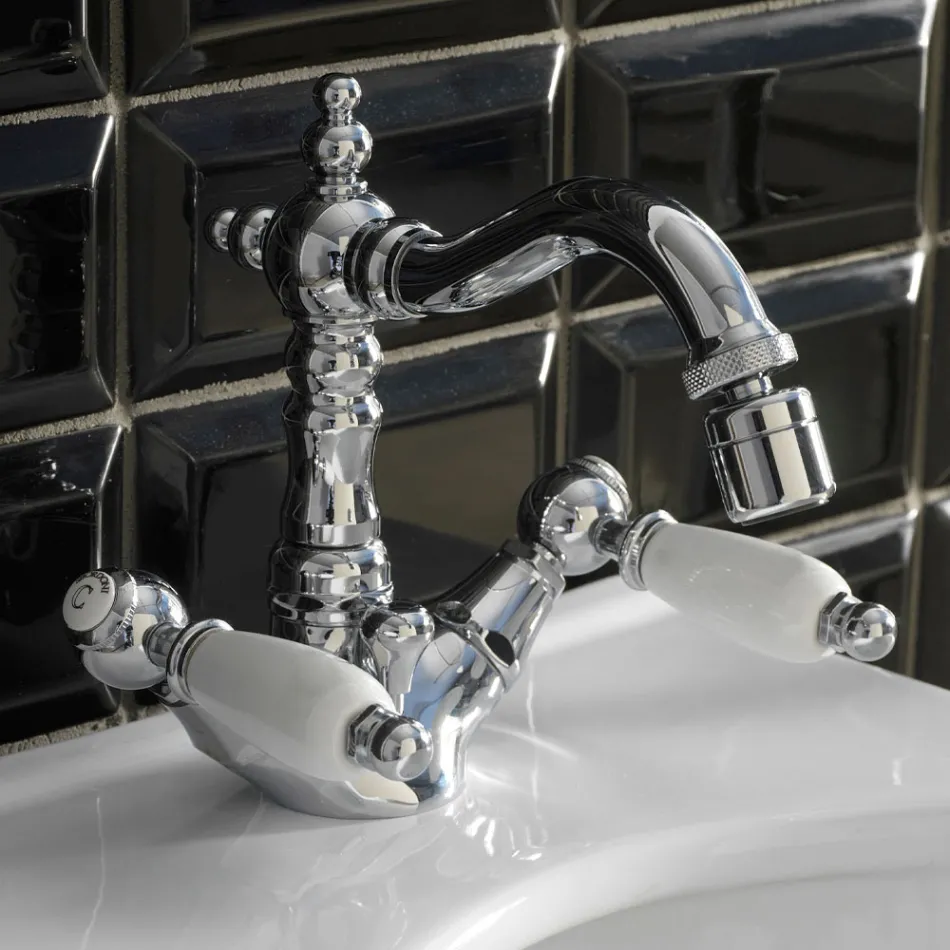 Klassisk enkelthuls bidethane med håndlavede messinggreb - Noriana Viadurini