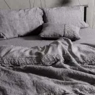 Opbevaringspose til dynebetræk af hør med Sinergia blonder og knapper - Energis Viadurini