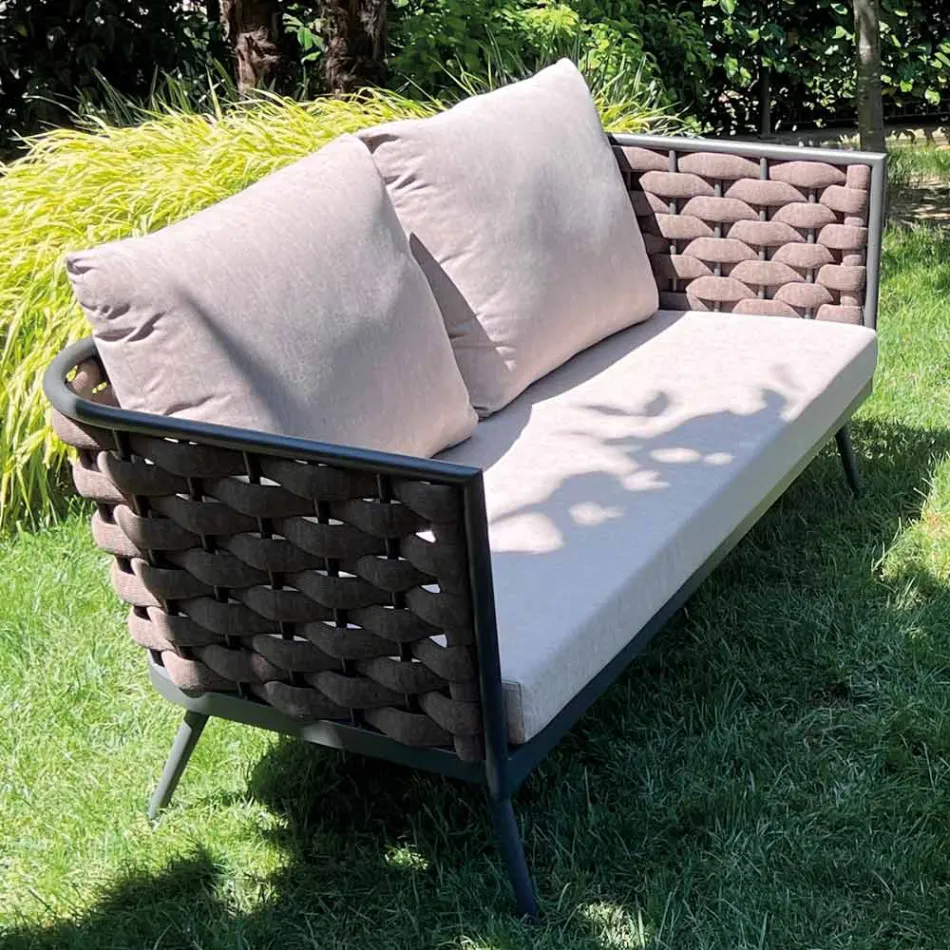 Udendørs stue med sofa, lænestol og rektangulært sofabord - Mælkebøtte Viadurini