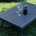 Udendørs stue med sofa, lænestol og rektangulært sofabord - Mælkebøtte Viadurini