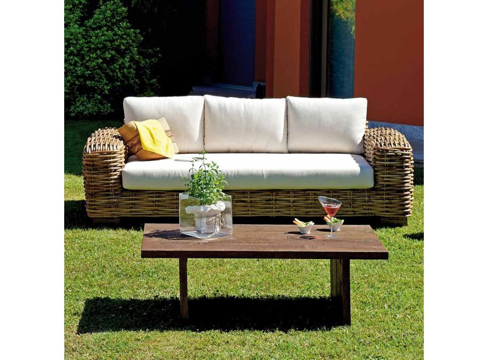 Rattan Garden Lounge med træ sofabord og hynder - Hugues Viadurini