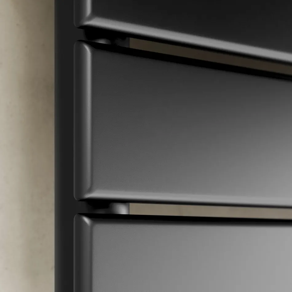 Hydraulisk håndklædevarmer i sort kulstofstål lavet i Italien - Carezza Viadurini