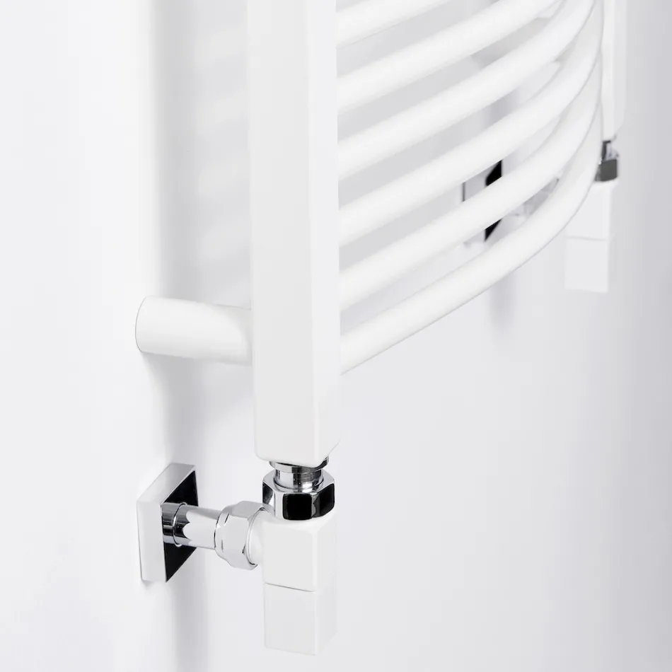 Hydraulisk håndklædevarmer i stål i forskellige farver fremstillet i Italien - Ibis Viadurini