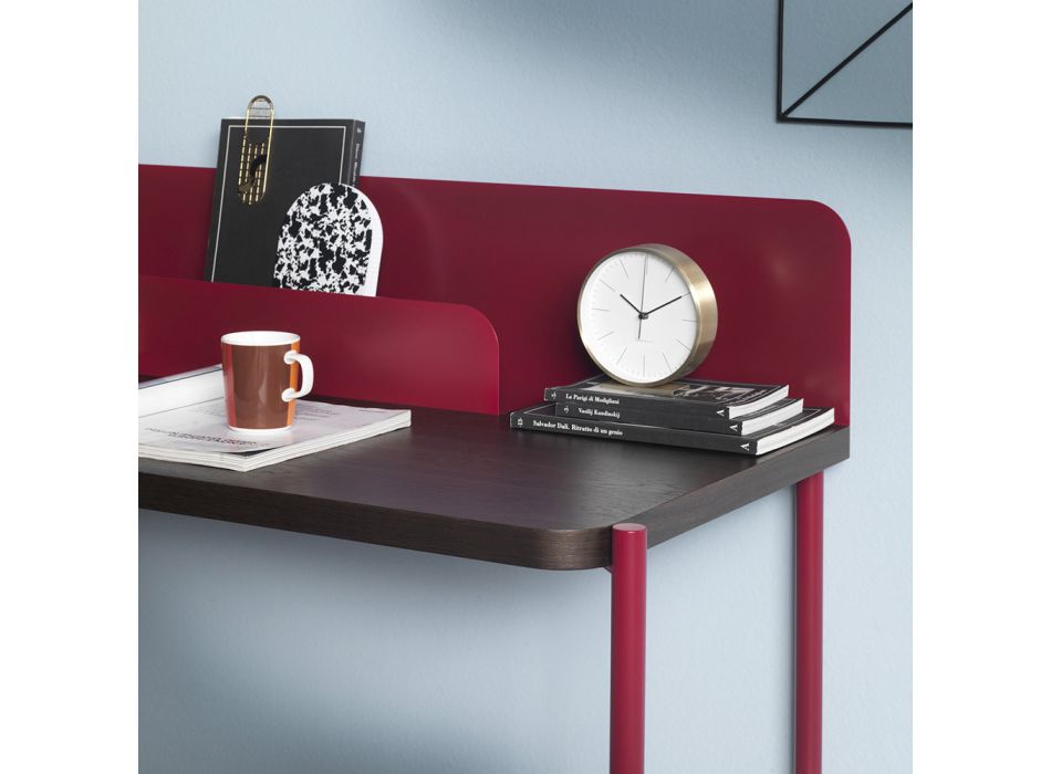 Moderne skrivebord i farvet metal og egetræ i italiensk design - Nadin Viadurini